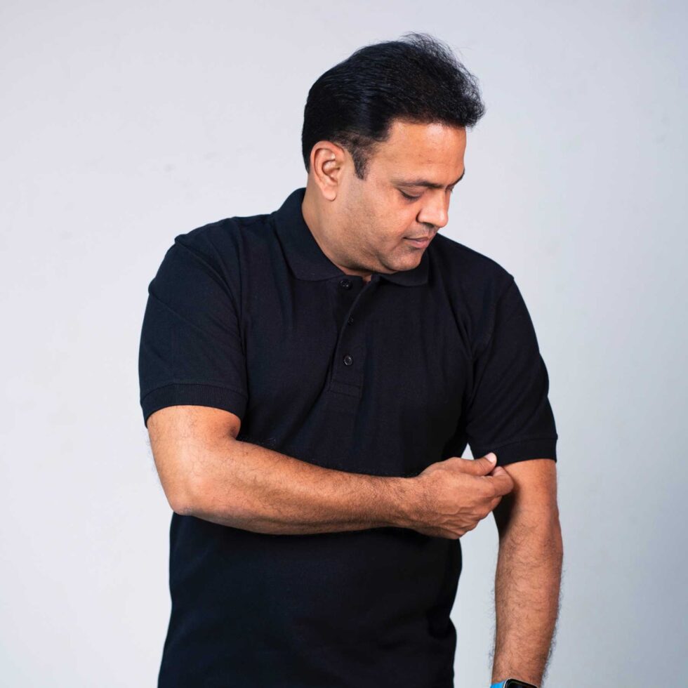 plain-black-240-gsm-polo-tshirt3
