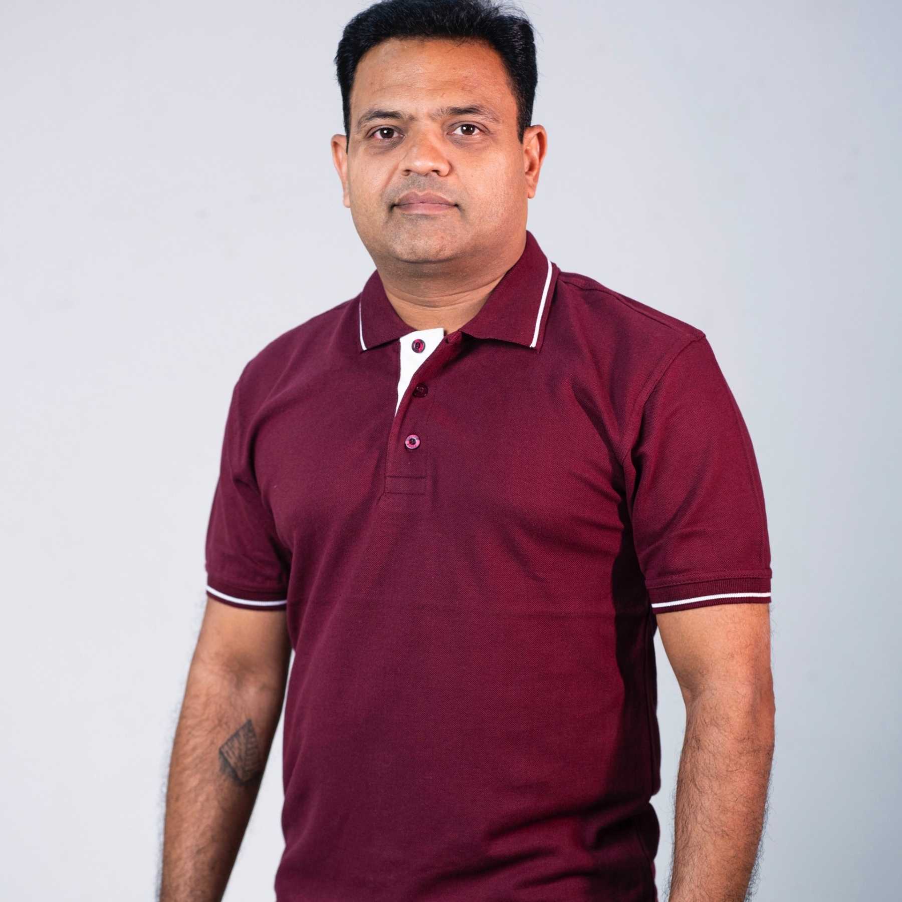 plain-maroon-white-240-gsm-polo-tshirt1